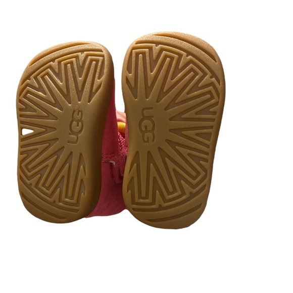 Fuchsia UGG Leather Infant Boots  Size 2/3 Booties Baby Hot Pink Suede Fleece - Picture 2 of 5